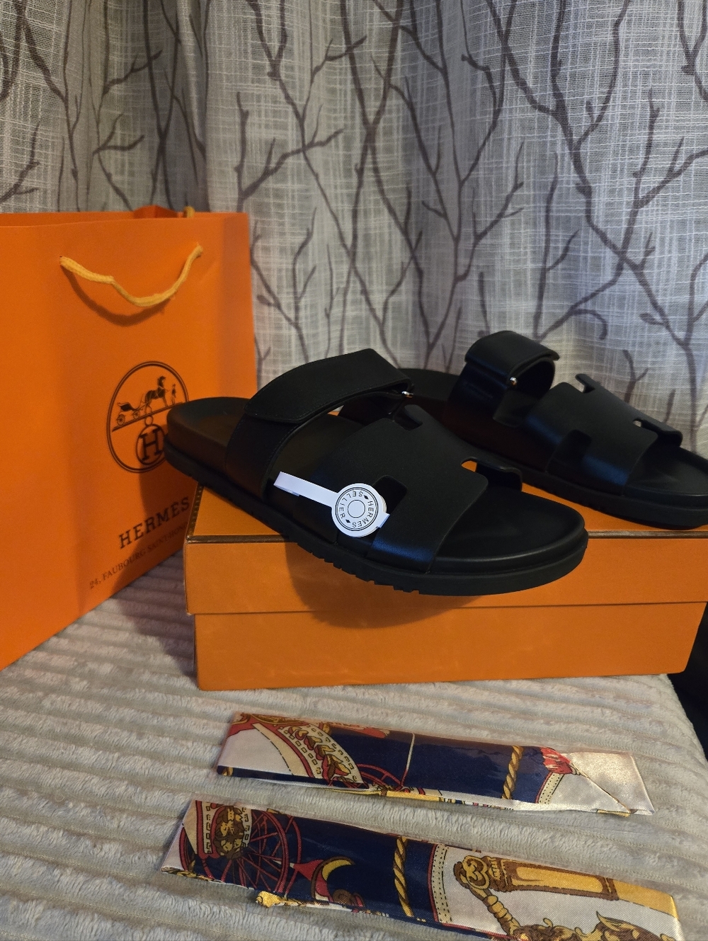 Hermès Chypre Sandals/ Slides Black Leather Size 43 (US Women’s 12/Men’s 9–9.5